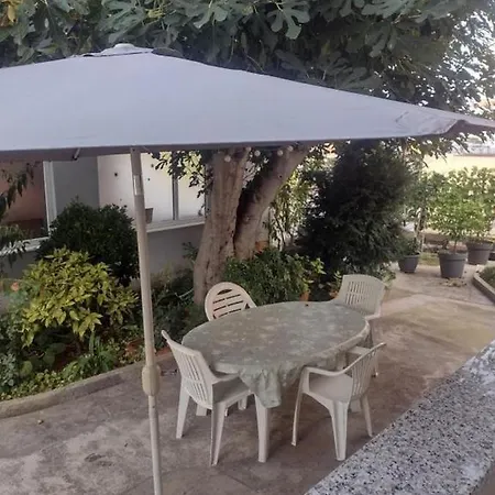 Franica Διαμέρισμα *